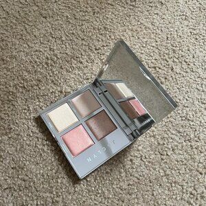 Jaclyn Highlighter Palette